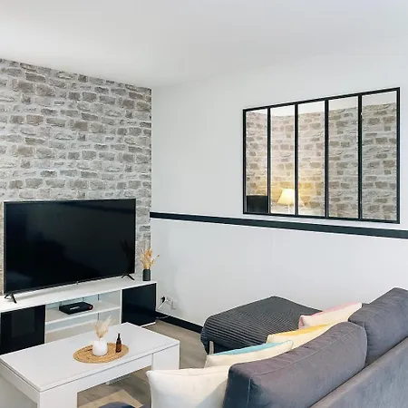 T2 Paisible Avec Balcon Verdoyant Apartment