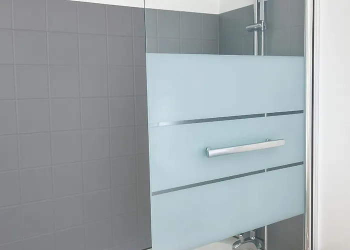 T2 Paisible Avec Balcon Verdoyant Apartament