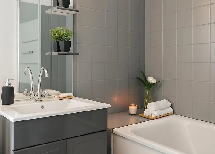 Apartament T2 Paisible Avec Balcon Verdoyant *