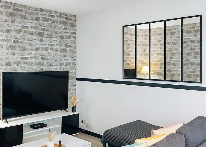 T2 Paisible Avec Balcon Verdoyant Apartament