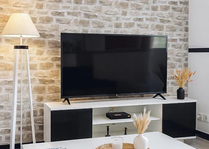 T2 Paisible Avec Balcon Verdoyant Apartament *